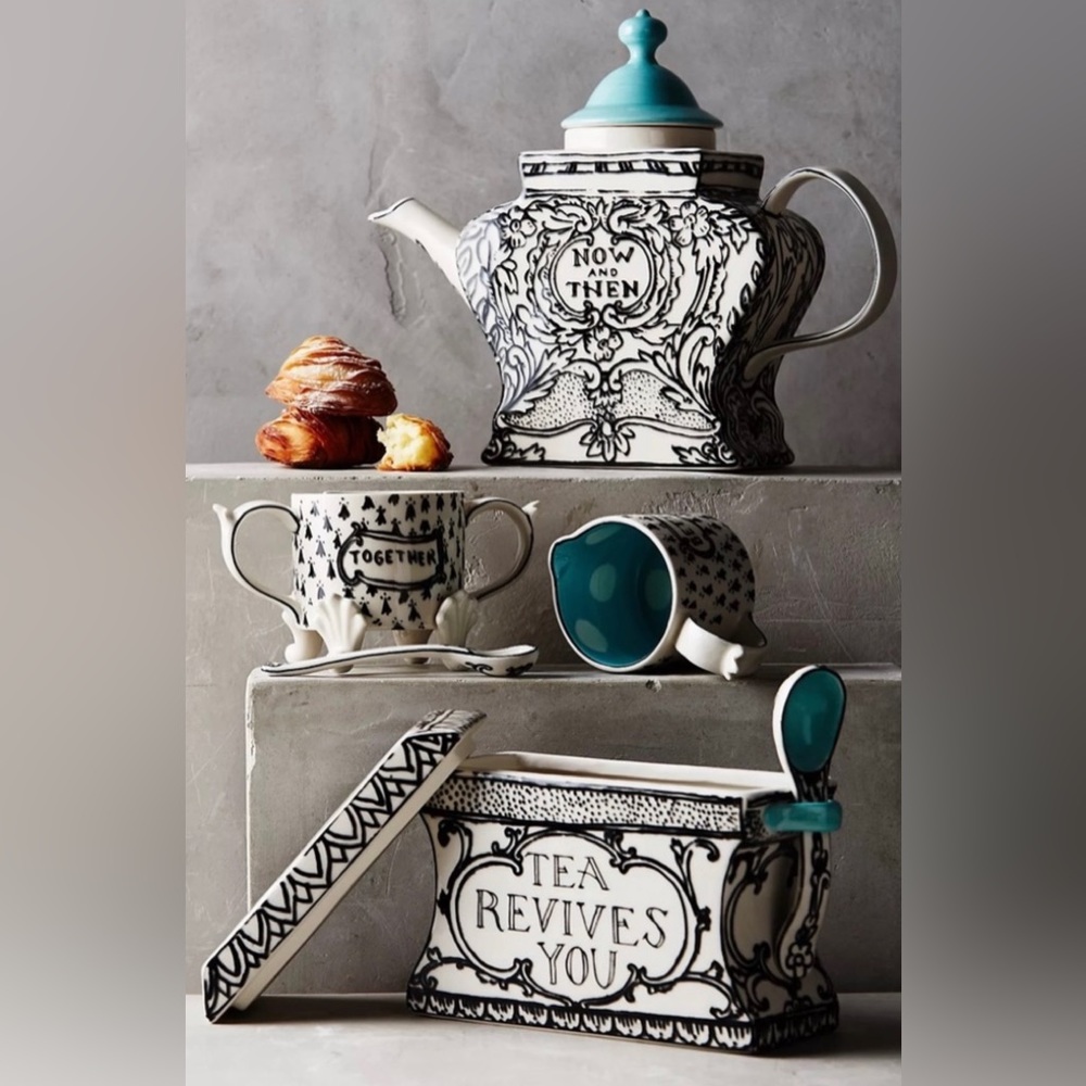 ✨HP✨ MOLLY HATCH CERAMIC “TEA REVIVES YOU” CANISTER W/ SCOOP - Picture 2 of 12